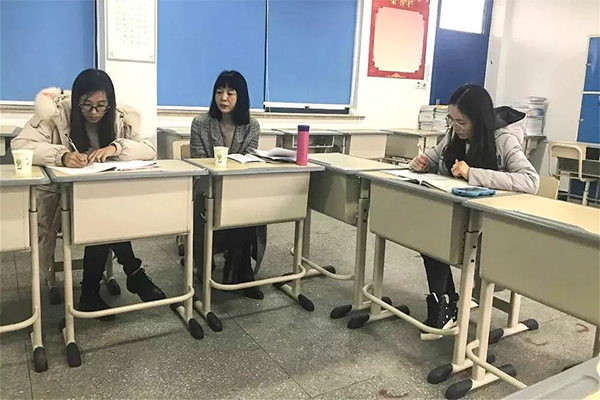 理論引領(lǐng)，一一點(diǎn)評(píng)