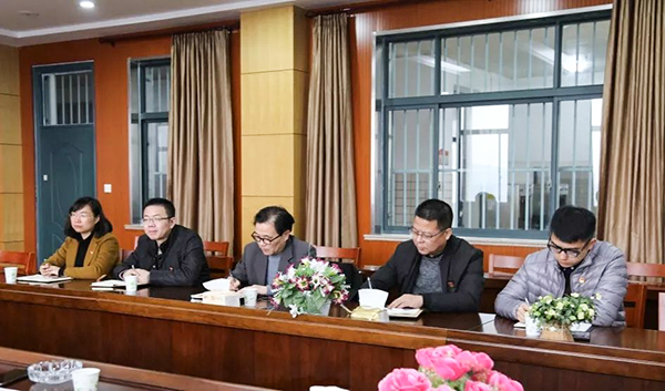 市教育局領(lǐng)導(dǎo)蒞臨我校指導(dǎo)開學工作